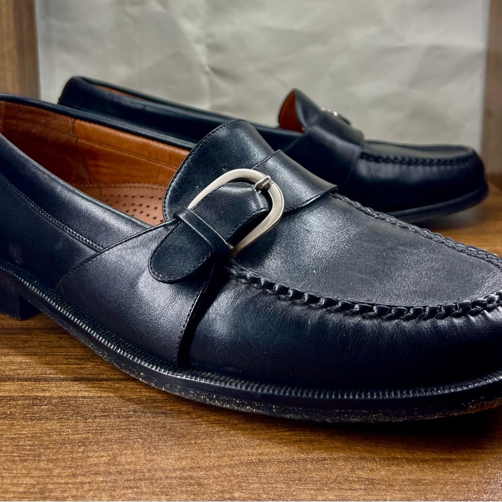 Cole Haan loafers. Black. Womens size 7